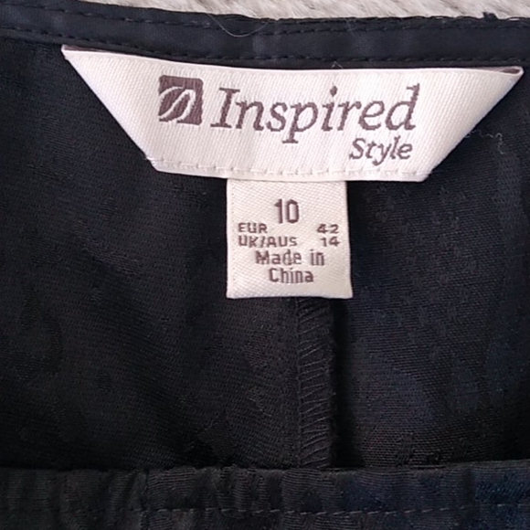 Inspired Cropped Pants - Picture 10 of 12